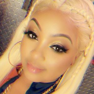 Meet your Posher, Dionna